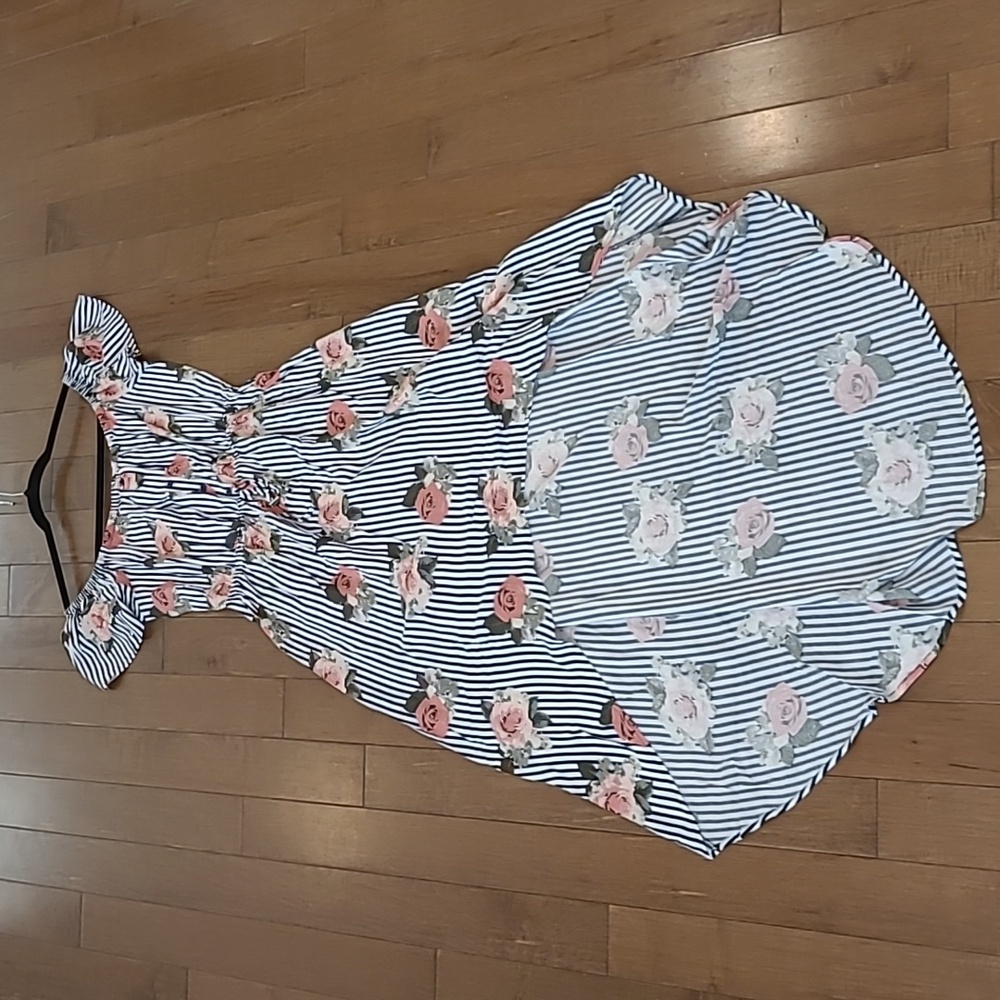 NWT Kismet Floral Striped Off-Shoulder Dress MEDIUM